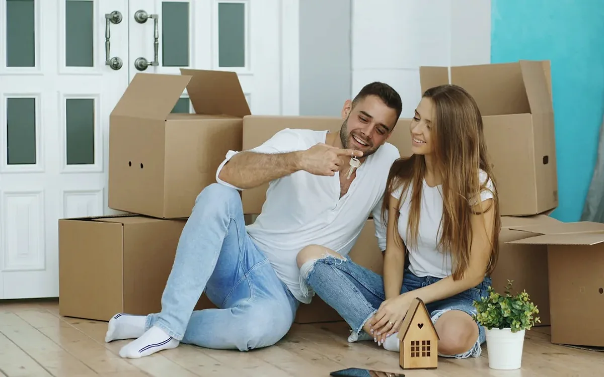 Pareja comenzando una nueva etapa en su hogar